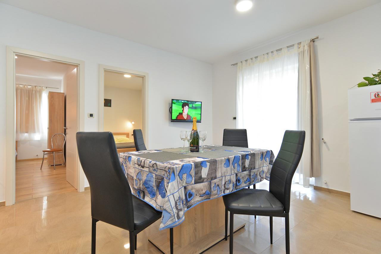 Apartments Elizabeta 1701 Fažana Extérieur photo