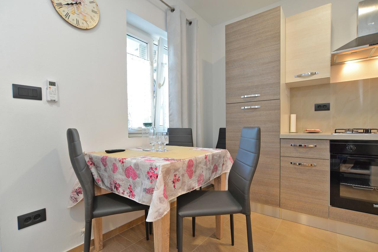 Apartments Elizabeta 1701 Fažana Extérieur photo